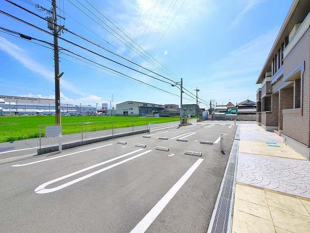 ａｉｌｅの駐車場|駐車スペースもあります