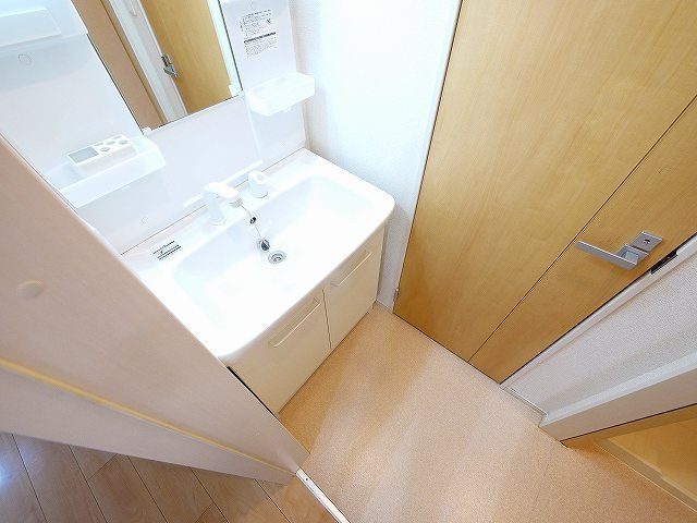 ａｉｌｅの洗面所|スペースが確保できる洗面所です