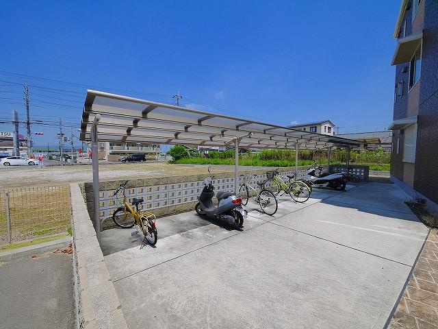 ルミナスＡ・Ｂ（櫟本町）のその他共用部分|自転車置き場が設置されてます