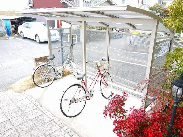 ヒルパストラルのその他共用部分|自転車置き場