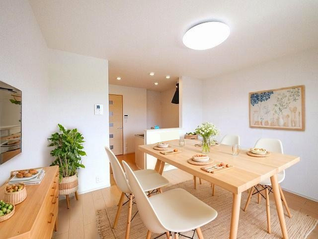 フォンテーヌ　Ｎ－Ⅴの居間・リビング|CGで家具等を配置したもので家具等は含まれません