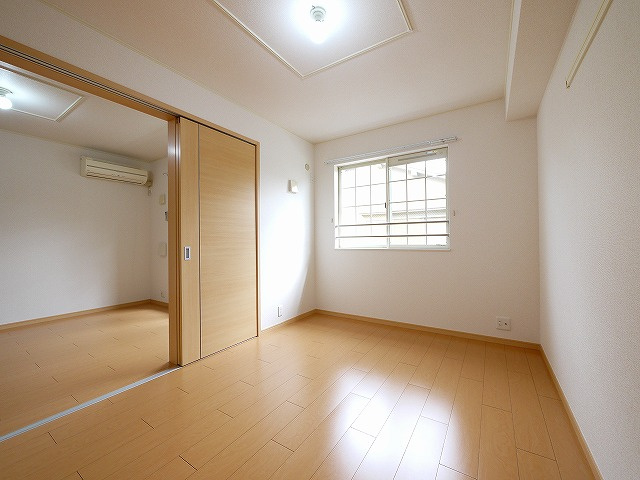 ラフィーネの洋室|ゆったりした洋室です