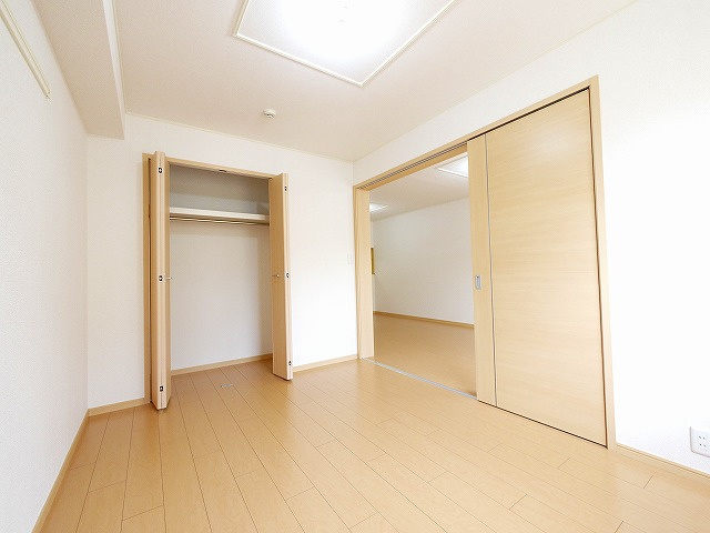 ラフィーネの収納|洋室です