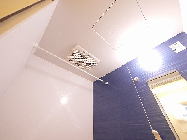 ラフィーネの浴室|浴室乾燥機付き