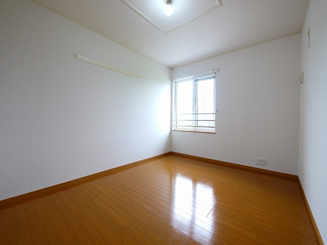 アプリコット（天理市）の内装|コンパクトで使いやすい洋室です