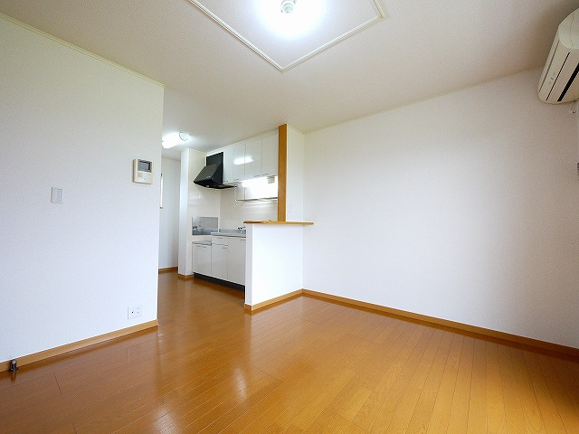 アプリコット（天理市）の居間・リビング|こちらのリビングで趣味の時間をお楽しみください