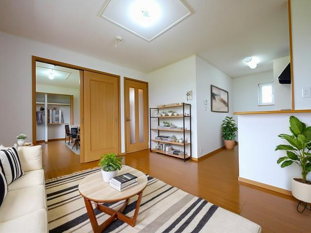 アプリコット（天理市）の居間・リビング|CGで家具等を配置したもので家具等は含まれません