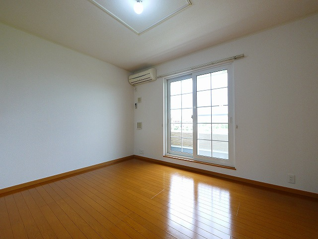 アプリコット（天理市）の洋室|落ち着いた色調の洋室です