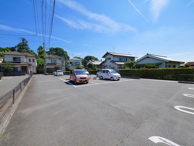 エーデルハイム黒塚Ⅱの駐車場|カースペースがあります