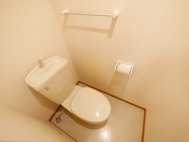 ジェルメのトイレ|ゆったりとした空間のトイレです