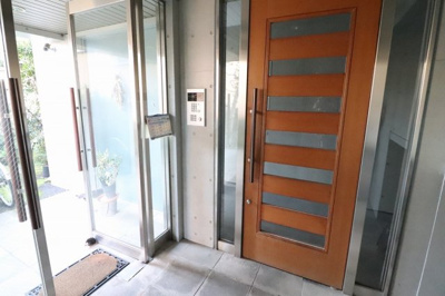 【エントランス】 | CREST