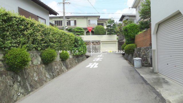 箕面市粟生外院４丁目　土地の周辺