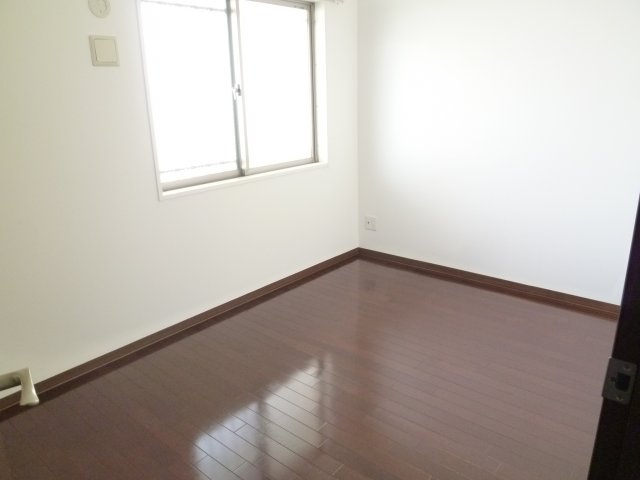 エル・セレーノ上本町レジデンスの洋室