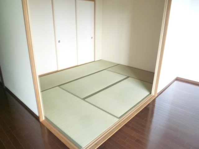 エル・セレーノ上本町レジデンスの和室