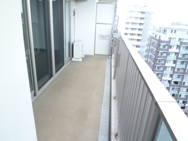 エル・セレーノ上本町レジデンスのバルコニー