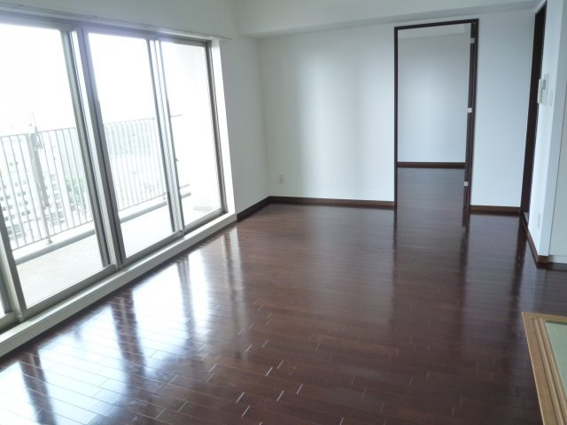 エル・セレーノ上本町レジデンスの居間・リビング