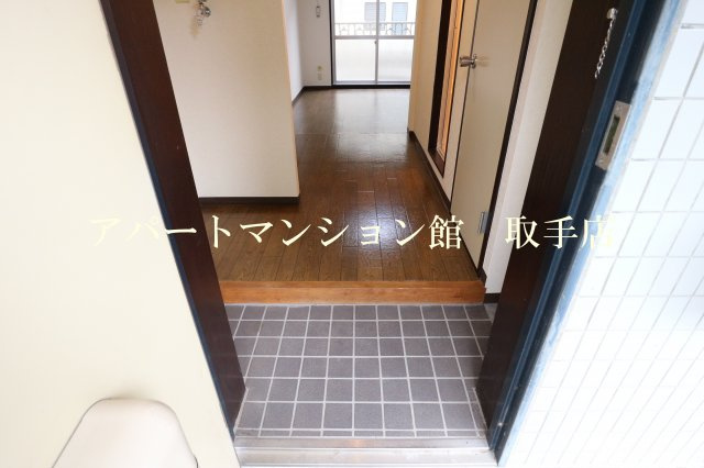 TNサニーハイツの玄関