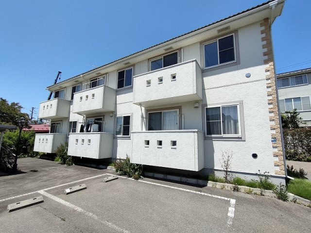 ジャンティ泉の外観