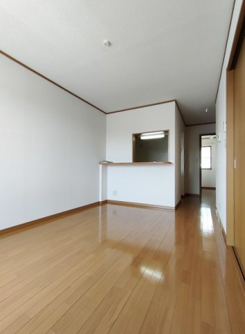 ジャンティ泉の居間・リビング