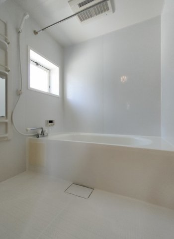 ジャンティ泉の浴室