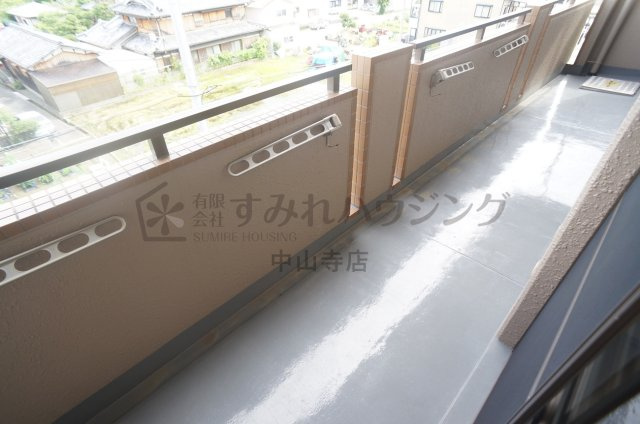 ユーロメゾン伊丹のバルコニー