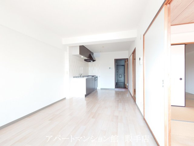 KNグランドハイツの居間・リビング