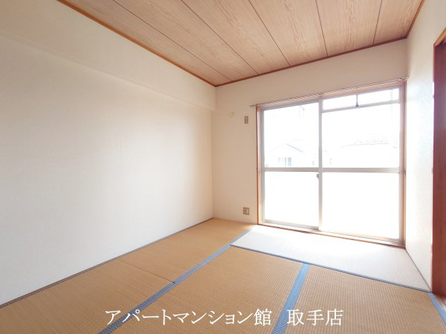 KNグランドハイツの和室