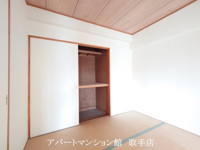 KNグランドハイツの和室