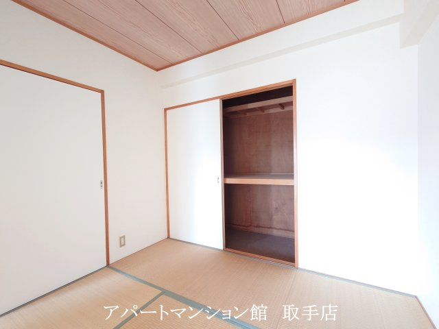 KNグランドハイツの和室