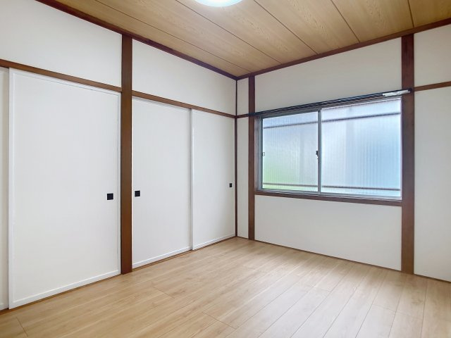 山家町1-6-27 貸家（西）の洋室