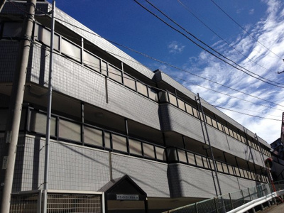 【外観】 | ブライトコーポ日吉Ａ棟 | 東急田園都市線・大井町駅「溝の口」駅バス18分「蟹ヶ谷」停歩5分