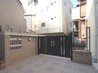 【エントランス】 | リバーサイド五反野