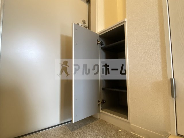 アリーバ上市の内装|アリーバ上市（下駄箱）