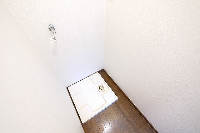 桜館の設備|嬉しい室内洗濯機置き場がございます。