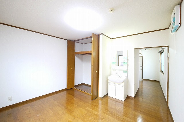 桜館の内装|きれいな洋室です