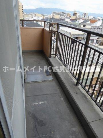 レジデンス鶴美のバルコニー
