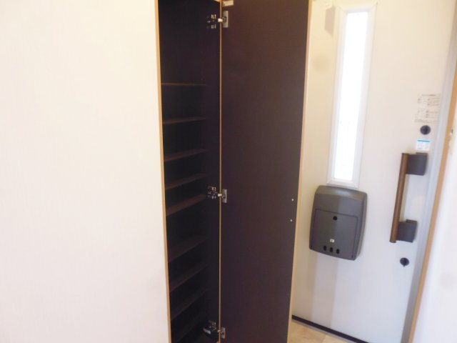 ヒルトップの収納|たっぷり入る下駄箱