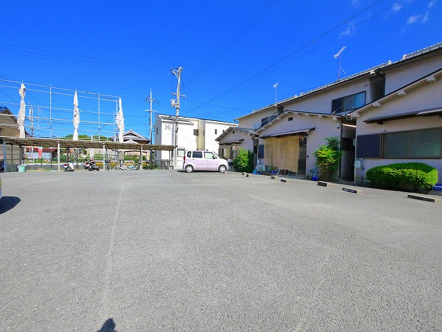 仲西一戸建の駐車場|駐車場です