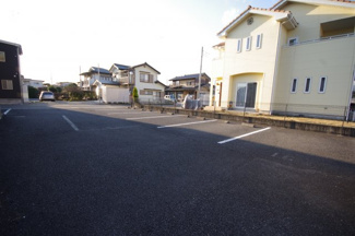 【駐車場】