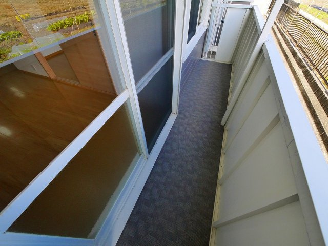 ルミエール４号館のバルコニー|外からの目が気にならないバルコニーで洗濯物が干せます
