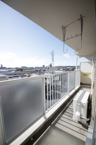 ニューパークメゾン半田のバルコニー