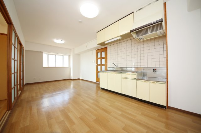 ニューパークメゾン半田のキッチン