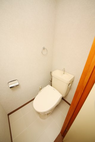 ニューパークメゾン半田のトイレ