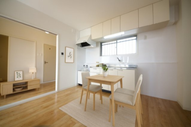 ニューパークメゾン半田の居間・リビング