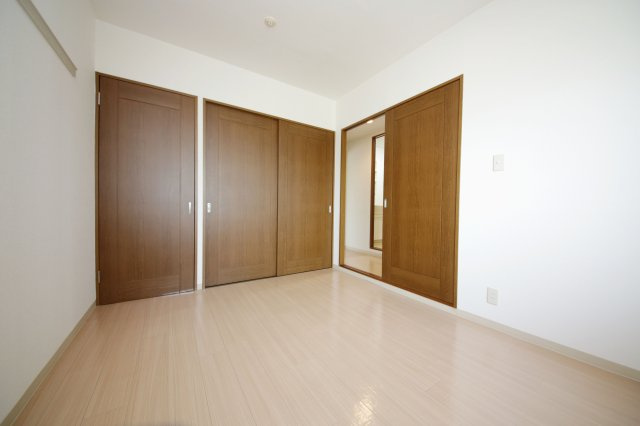 ＣＯＭ’Ｓ二ツ坂の洋室