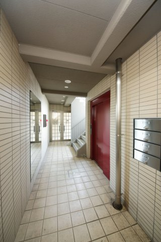 ＣＯＭ’Ｓ二ツ坂のロビー|別部屋同間取りのお写真となります。参考にご覧くださいませ。