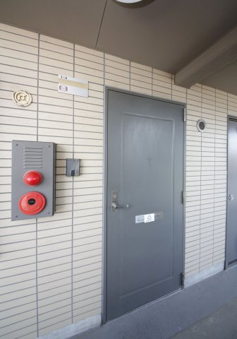 ＣＯＭ’Ｓ二ツ坂の玄関|別部屋同間取りのお写真となります。参考にご覧くださいませ。