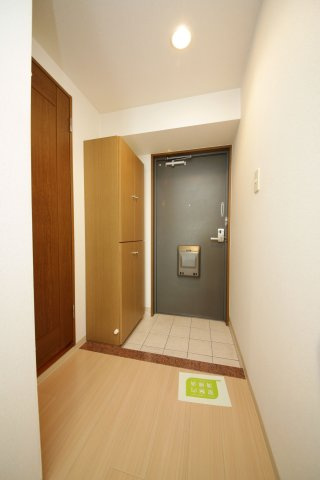 ＣＯＭ’Ｓ二ツ坂の玄関|別部屋同間取りのお写真となります。参考にご覧くださいませ。