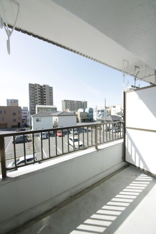 フェニックス北末広のバルコニー