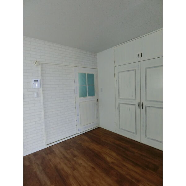 清城コーポラスの内装